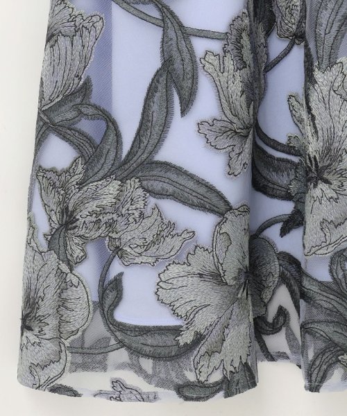 フラワー刺繍ミディドレス 