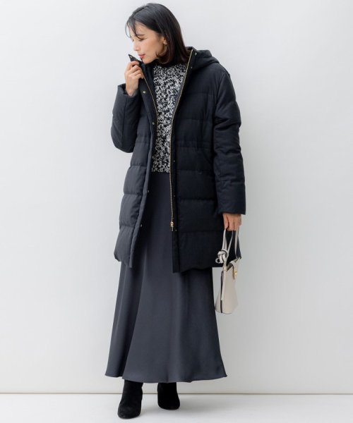 【滝沢眞規子さん着用】リュクス ダウンコート 