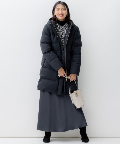 【滝沢眞規子さん着用】リュクス ダウンコート 
