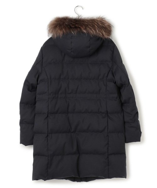 【滝沢眞規子さん着用】リュクス ダウンコート 