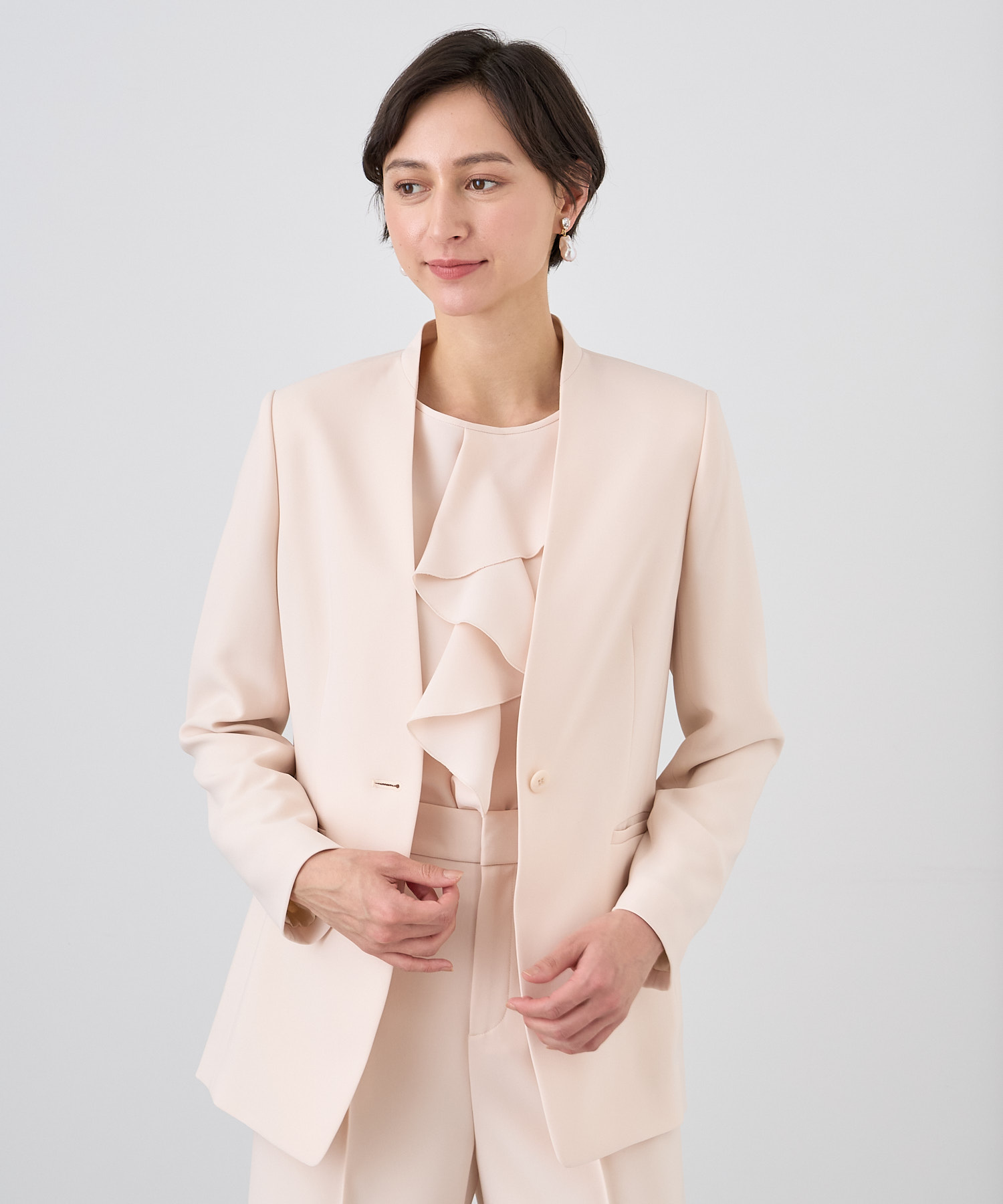 美品  ANAYI  セットアップ  スーツ  セレモニー  ピンクベージュ 美品 ANAYI セットアップ スーツ セレモニー ピンクベージュ