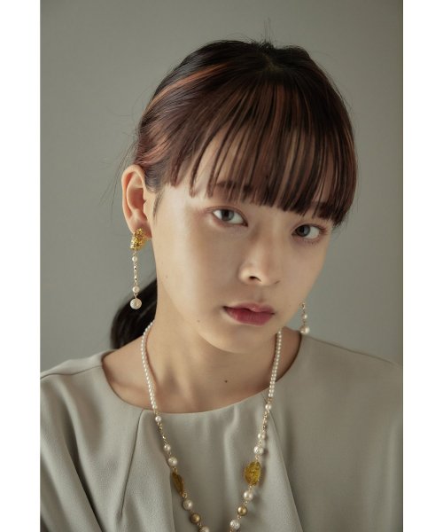 niana(ニアナ)/niana ニアナ ピアス 両耳 アクセサリー 金箔 クリア パール ロング ボリューム 大ぶり 上品 可愛い ゴールド レディース ジュエリー 普段使い パー/img02