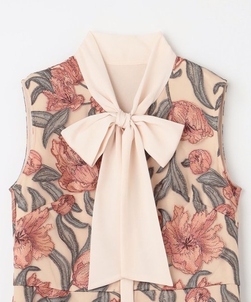 フラワー刺繍ミディドレス 