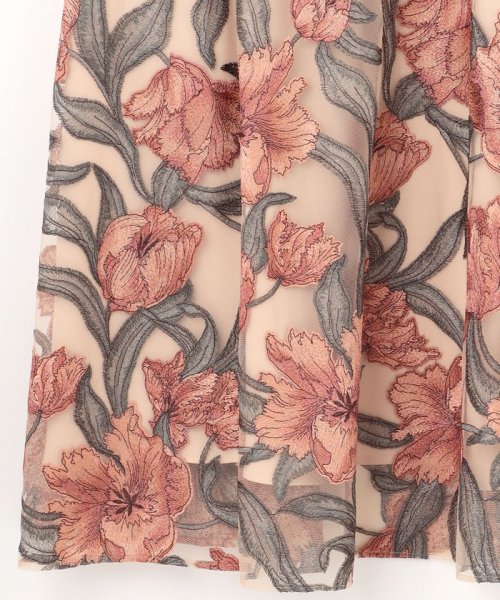 フラワー刺繍ミディドレス 