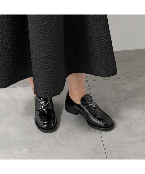 セール】PRADA ローファー 1D168N 069 パテントレザー(505775864 