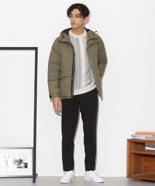 河田フェザーアーバンダウンセミロングジャケット KAWADA DOWN 表地には40Dの密度の高いマイクロタフタ素材を使用 ソフトでしなやな風合い 軽量性 撥水性