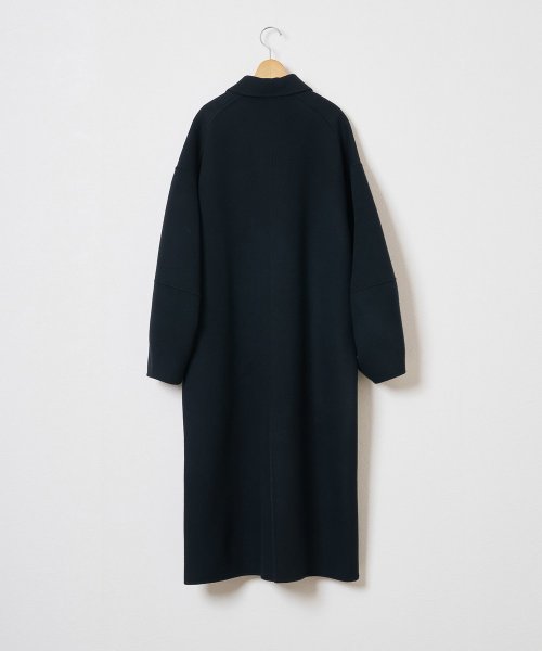 【Audrey and John Wad】ハンドメイドステンカラーロングコート H164 B79 W58 H82 5cm 着用サイズ：M　着用カラー：ベージュ系その他 H174 着用サイズ：M　着用カラー：ブラック