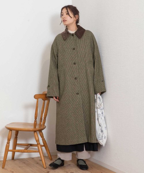 コーデュロイ衿ステンカラーコート 商品説明クラシカルな雰囲気のステンカラーコート■Point・コーデュロイの襟がポイントのステンカラーコート。・ラグランスリーブで袖 P1239200729(9438円)