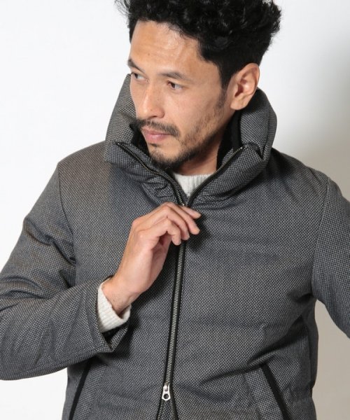 マイクロブロックチェックボリュームネックダウン 