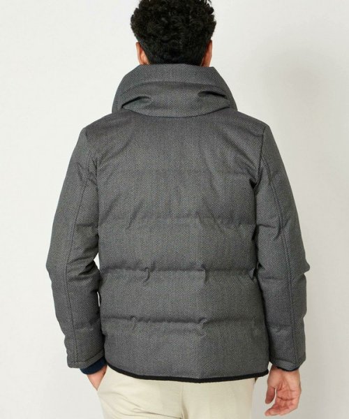 マイクロブロックチェックボリュームネックダウン 