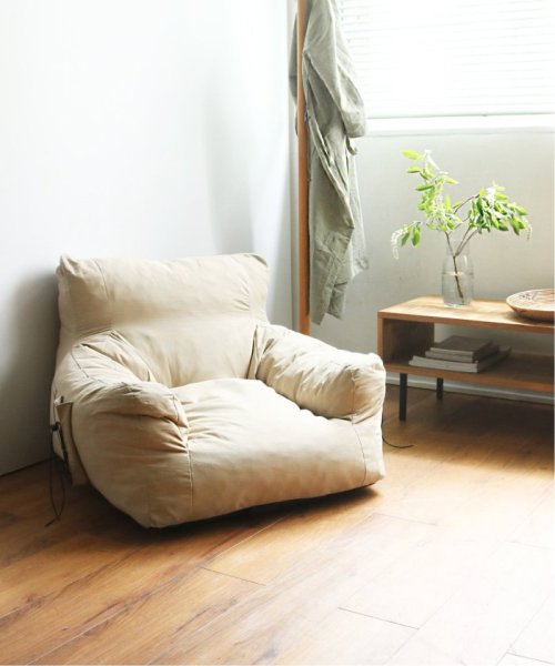 【OUTPUT LIFE】コンプレッションガーデンソファ 自動膨張式 時間 OUTPUT LIFE 自動的に膨らみます 本体が膨らむ時間の目安は 早くフワフワに膨らませるポイントは手でカバーを叩いたり 本体を振ると効果的です カバーのシワは数日で自然に消えます