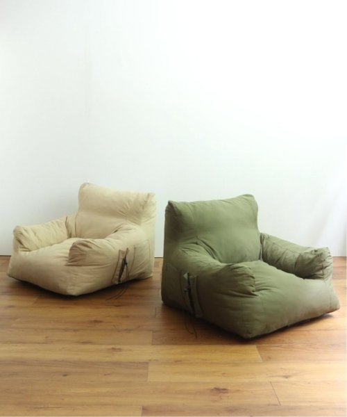 【OUTPUT LIFE】コンプレッションガーデンソファ 自動膨張式 時間 OUTPUT LIFE 自動的に膨らみます 本体が膨らむ時間の目安は 早くフワフワに膨らませるポイントは手でカバーを叩いたり 本体を振ると効果的です カバーのシワは数日で自然に消えます