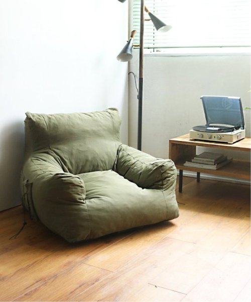 【OUTPUT LIFE】コンプレッションガーデンソファ 自動膨張式 時間 OUTPUT LIFE 自動的に膨らみます 本体が膨らむ時間の目安は 早くフワフワに膨らませるポイントは手でカバーを叩いたり 本体を振ると効果的です カバーのシワは数日で自然に消えます