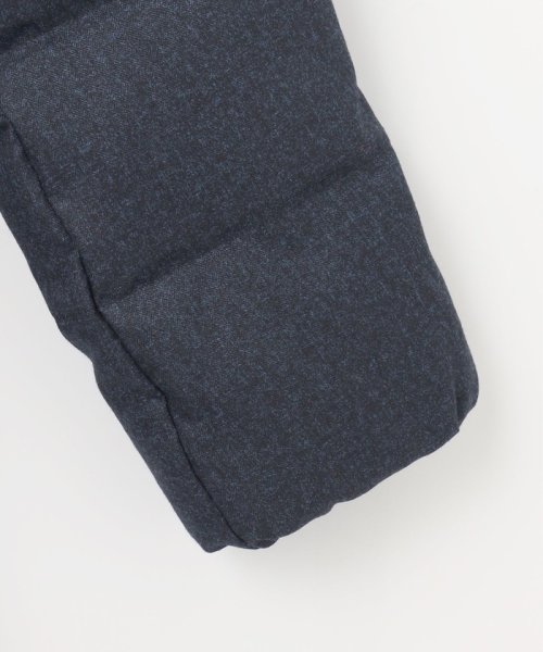 【洗える】ライトタフタロングダウン 通気性の良いダウン用素材に仕上げています 仕上げで表面を微起毛することでウールのような暖かさ ウールでは難しい軽さのある素材です 裏面に特殊なシレー加工を施し