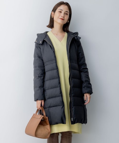 【洗える】ライトタフタロングダウン 通気性の良いダウン用素材に仕上げています 仕上げで表面を微起毛することでウールのような暖かさ ウールでは難しい軽さのある素材です 裏面に特殊なシレー加工を施し