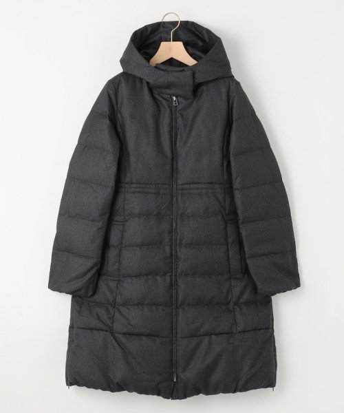 【洗える】ライトタフタロングダウン 通気性の良いダウン用素材に仕上げています 仕上げで表面を微起毛することでウールのような暖かさ ウールでは難しい軽さのある素材です 裏面に特殊なシレー加工を施し