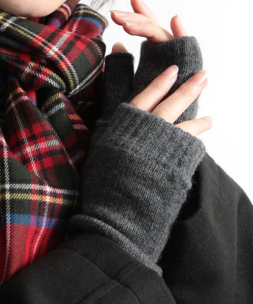 Johnstons(ジョンストンズ)/【Johnstons / ジョンストンズ】CASHMERE WRISTWARMER－4PLY　カシミヤアームウォーマー グローブ/手袋 無地/img04