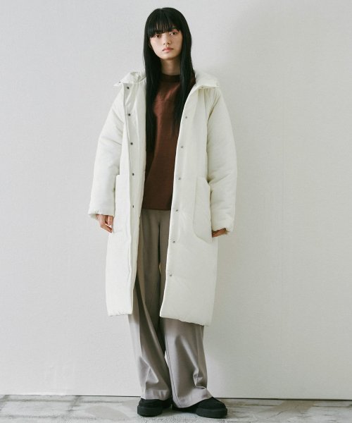 【Audrey and John Wad】コットンシルク厚中わたフーデッドコート 着用サイズ：M　着用カラー：オフホワイト
