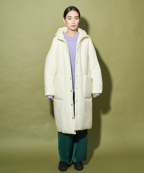 【Audrey and John Wad】コットンシルク厚中わたフーデッドコート 着用サイズ：M　着用カラー：オフホワイト