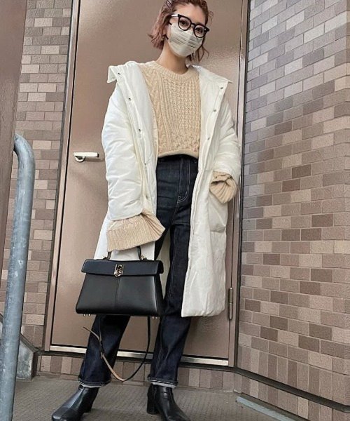 【Audrey and John Wad】コットンシルク厚中わたフーデッドコート 着用サイズ：M　着用カラー：オフホワイト