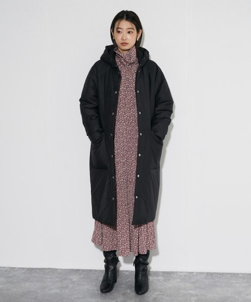 【Audrey and John Wad】コットンシルク厚中わたフーデッドコート 着用サイズ：M　着用カラー：オフホワイト