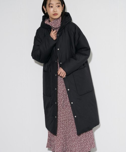 【Audrey and John Wad】コットンシルク厚中わたフーデッドコート 着用サイズ：M　着用カラー：オフホワイト