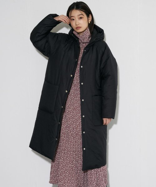 【Audrey and John Wad】コットンシルク厚中わたフーデッドコート 着用サイズ：M　着用カラー：オフホワイト