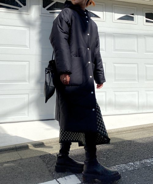 【Audrey and John Wad】コットンシルク厚中わたフーデッドコート 着用サイズ：M　着用カラー：オフホワイト