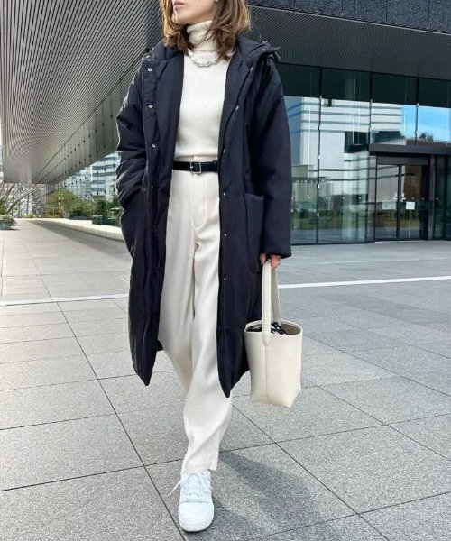 【Audrey and John Wad】コットンシルク厚中わたフーデッドコート 着用サイズ：M　着用カラー：オフホワイト