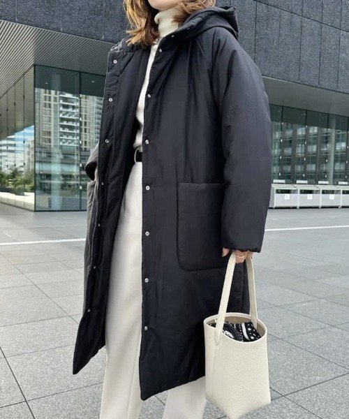 【Audrey and John Wad】コットンシルク厚中わたフーデッドコート 着用サイズ：M　着用カラー：オフホワイト