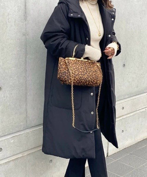 【Audrey and John Wad】コットンシルク厚中わたフーデッドコート 着用サイズ：M　着用カラー：オフホワイト