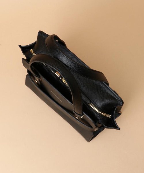 フロントベルトデザイン ハンドバッグ 