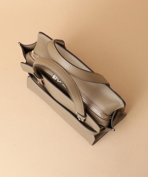 フロントベルトデザイン ハンドバッグ 