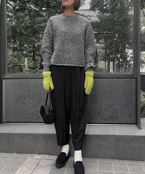 【Audrey and John Wad】2タックカーブパンツ H164 B79 W58 H82 5cm 着用サイズ：M　着用カラー：ブラック 着用サイズ：M　着用カラー：グレイッシュベージュ