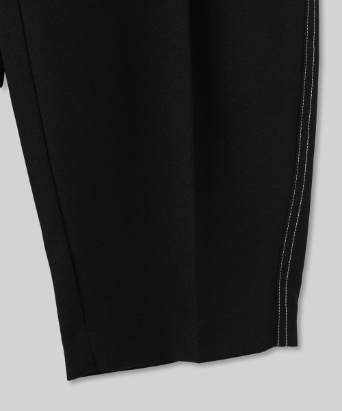 【Audrey and John Wad】2タックカーブパンツ H164 B79 W58 H82 5cm 着用サイズ：M　着用カラー：ブラック 着用サイズ：M　着用カラー：グレイッシュベージュ