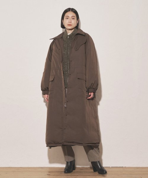 【Audrey and John Wad】2タックカーブパンツ H164 B79 W58 H82 5cm 着用サイズ：M　着用カラー：ブラック 着用サイズ：M　着用カラー：グレイッシュベージュ