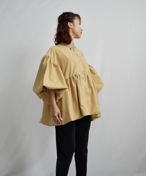 ARGO TOKYO(アルゴトウキョウ)/Puff Sleeve Flear Blouse 23063 パフスリーブフレアブラウス　フレアブラウス　パフスリーブ　ギャザーブラウス　フレアトップス　ブラウ/img28