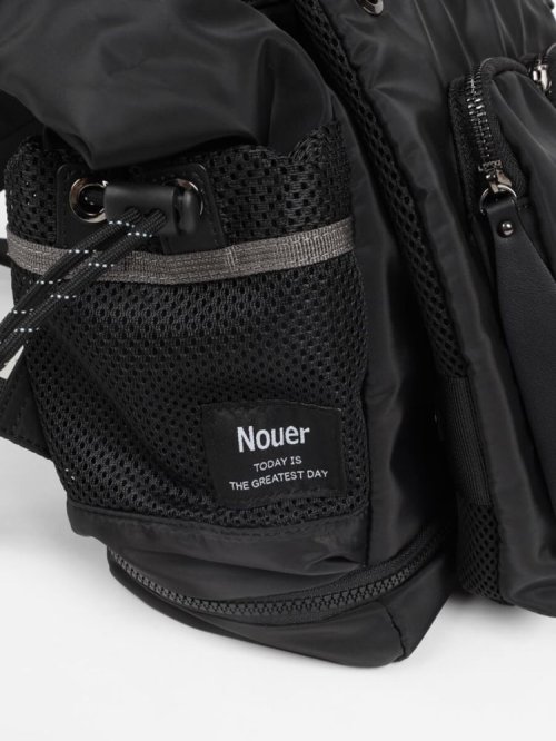 ポケットデザインマルチWAYバックパック 本体 高さ 斜め掛け ロープ