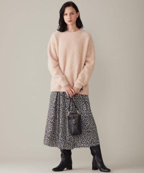 【洗える】フラワーペタルプリント スカート 商品説明軽やかな揺れが美しい柄プリントスカート■デザイン花や花びらをステンドグラスのような幾何柄に落とし込みちりばめた、華やかな柄のプリントスカートです。サイドタックで程 I1754270346(13530円)