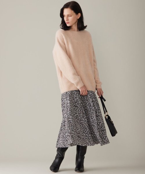 【洗える】フラワーペタルプリント スカート 商品説明軽やかな揺れが美しい柄プリントスカート■デザイン花や花びらをステンドグラスのような幾何柄に落とし込みちりばめた、華やかな柄のプリントスカートです。サイドタックで程 I1754270346(13530円)