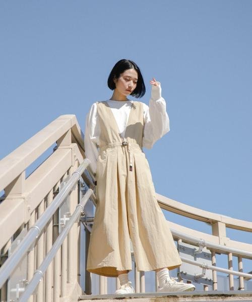 『別注』『撥水/2WAY仕様』GRAMICCI　アクティブナイロンサロペット パンツの2WAY仕様 165cm BEIGE