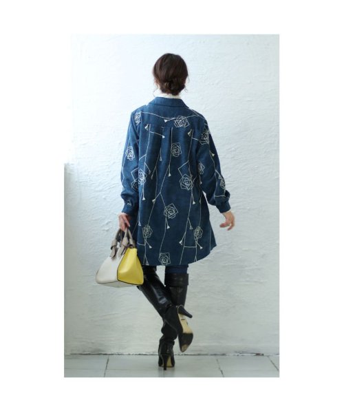 Sawa a la mode(サワアラモード)/幾何学な花刺繍のコーデュロイシャツ/img26