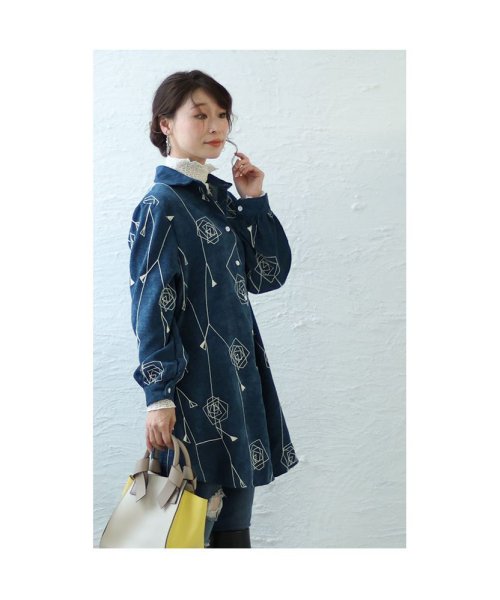 Sawa a la mode(サワアラモード)/幾何学な花刺繍のコーデュロイシャツ/img27
