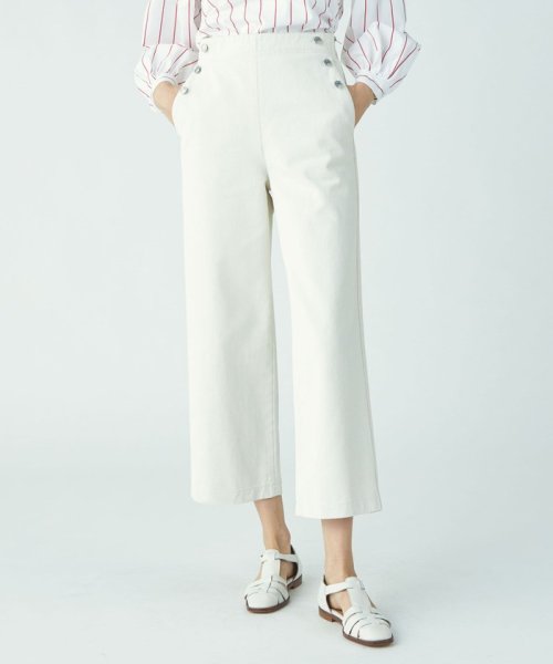 ピグメントドリルクロス ワイドフレアパンツ マリンパンツのディテールをベースにしたワイドフレアシルエット