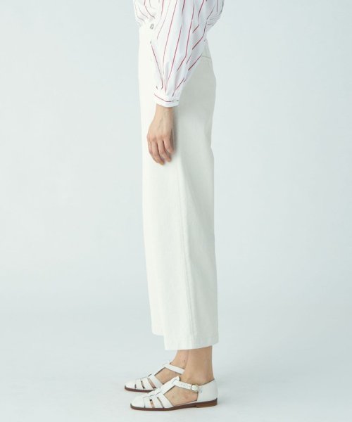 ピグメントドリルクロス ワイドフレアパンツ マリンパンツのディテールをベースにしたワイドフレアシルエット