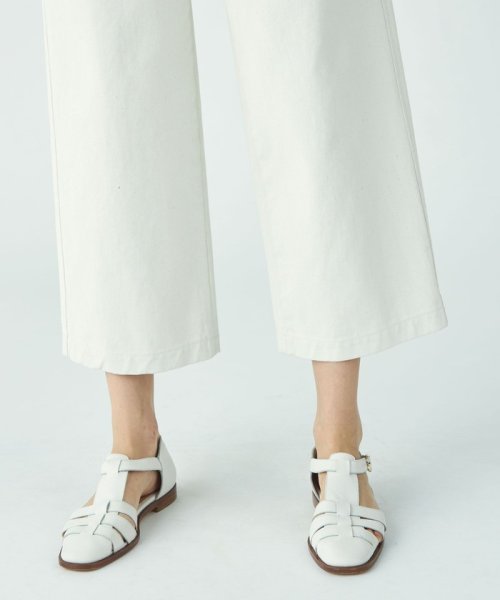 ピグメントドリルクロス ワイドフレアパンツ マリンパンツのディテールをベースにしたワイドフレアシルエット