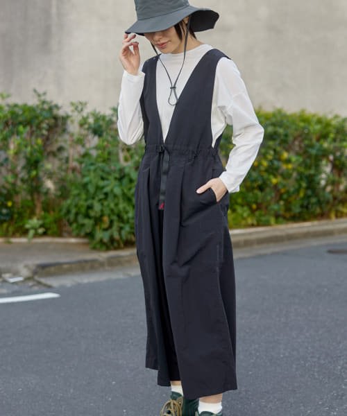 『別注』『撥水/2WAY仕様』GRAMICCI　アクティブナイロンサロペット パンツの2WAY仕様 165cm BEIGE