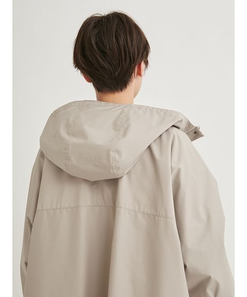 【emmi atelier】撥水中綿インナー付きブルゾン 商品説明■撥水加工■防風透け感:なし裏地：有り生地の厚さ:やや厚手ポケット：有り伸縮性:ほぼなし■Designマット感があり、軽くしなやかな風合い R2022888541(15444円)