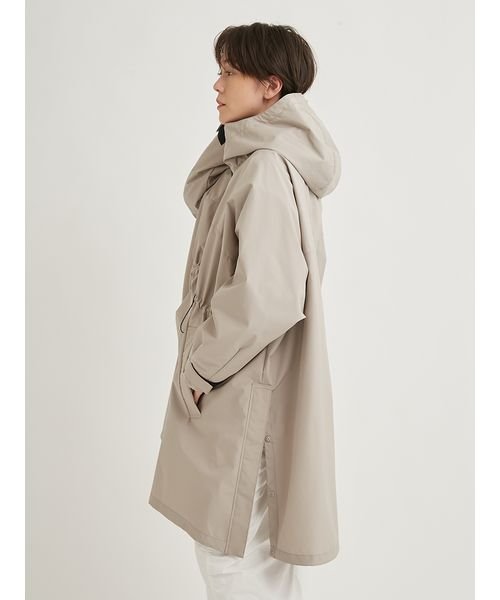 【emmi atelier】撥水中綿インナー付きブルゾン 商品説明■撥水加工■防風透け感:なし裏地：有り生地の厚さ:やや厚手ポケット：有り伸縮性:ほぼなし■Designマット感があり、軽くしなやかな風合い R2022888541(15444円)