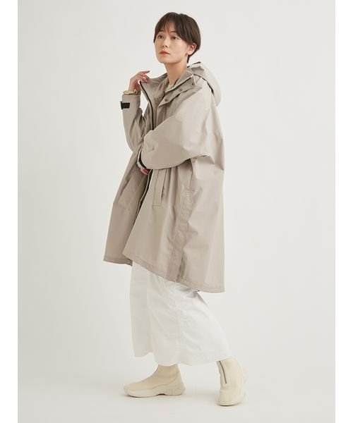 【emmi atelier】撥水中綿インナー付きブルゾン 商品説明■撥水加工■防風透け感:なし裏地：有り生地の厚さ:やや厚手ポケット：有り伸縮性:ほぼなし■Designマット感があり、軽くしなやかな風合い R2022888541(15444円)